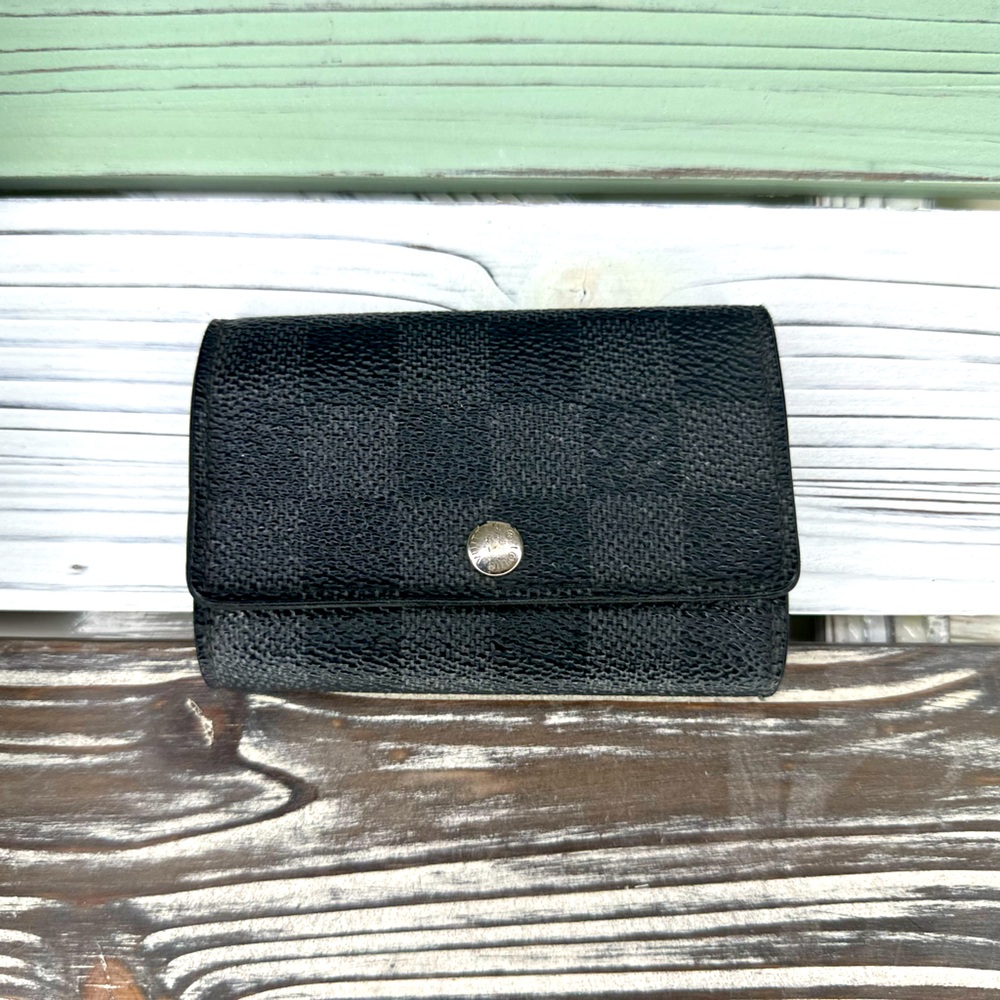 Authentic Louis Vuitton Key Wallet in Damier Graphite